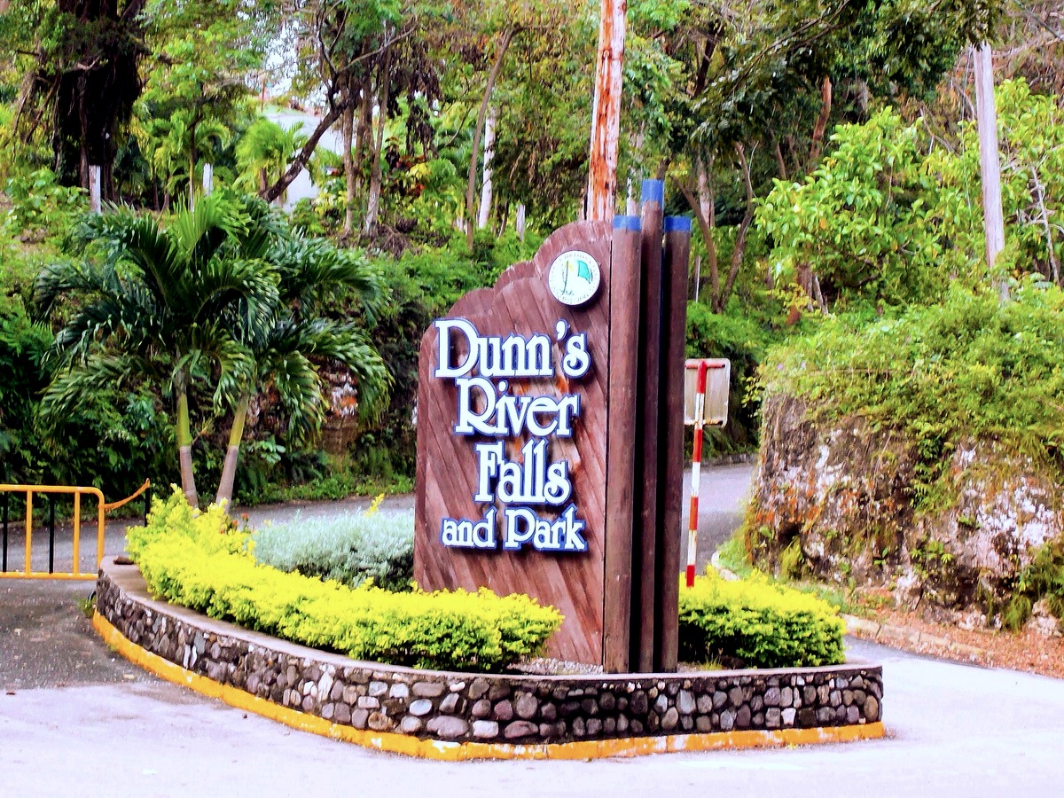 ocho-rios-dunns-river-entrance.jpg
